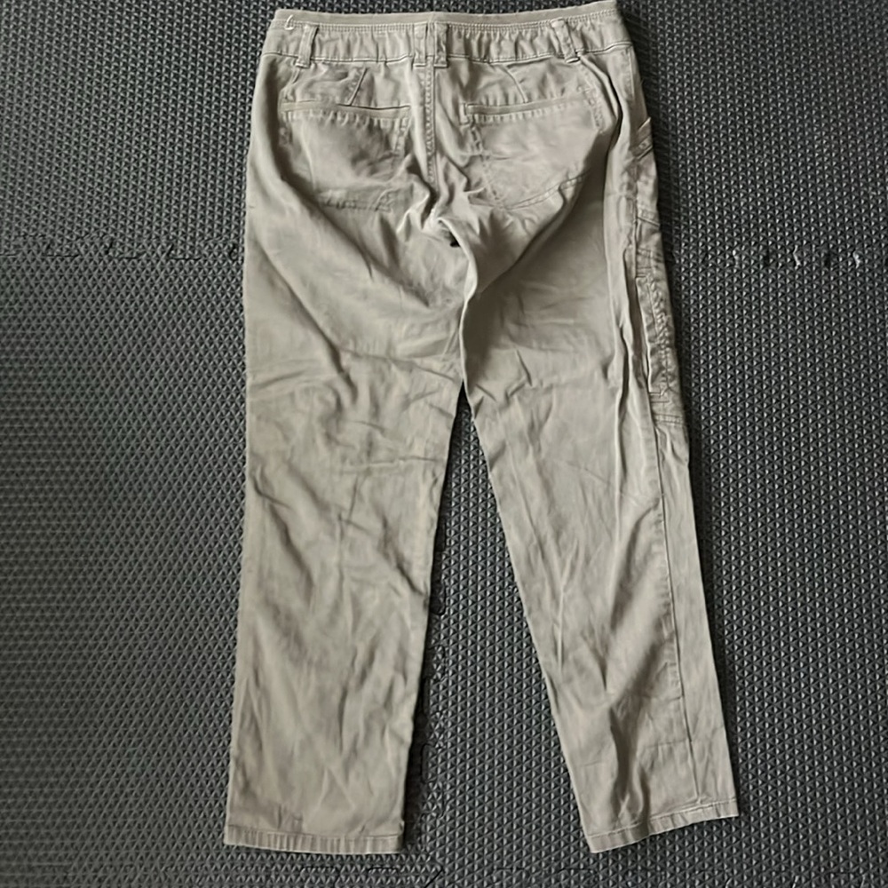 Maurices Cargo Capri Pants - Picture 2 of 8